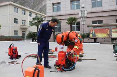 緊貼實戰(zhàn)礪精兵——隴南市森林消防支隊筑牢應(yīng)急救援基本功，強化裝備保障